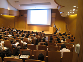lecture_photo01.jpg